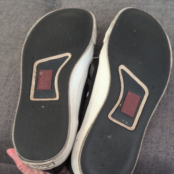 Converse Men's Black and White Sneakers - Picture 7 of 7